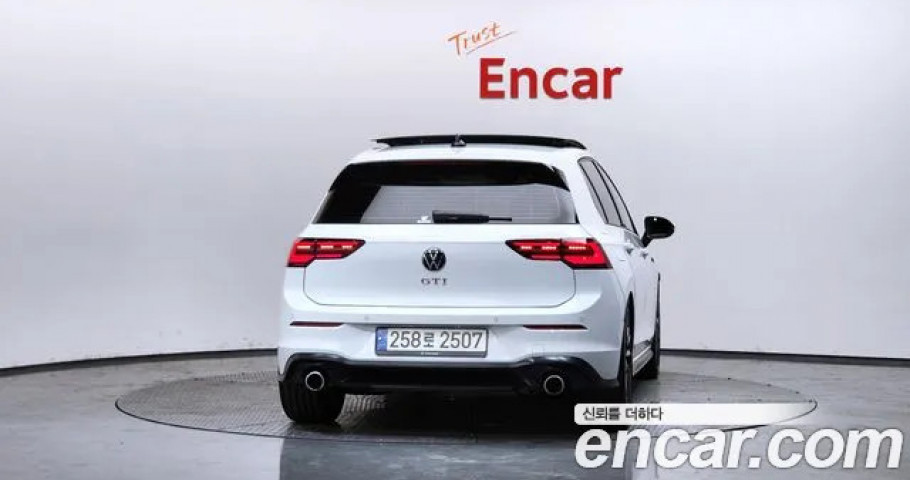 Volkswagen Golf 