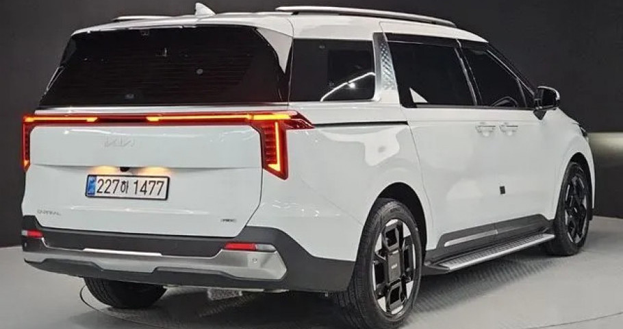 Kia Carnival 