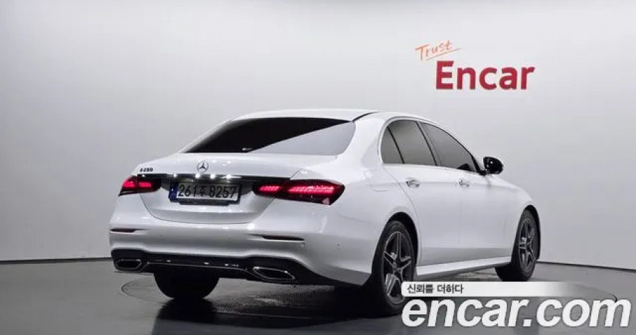 Mercedes-Benz E-Class 