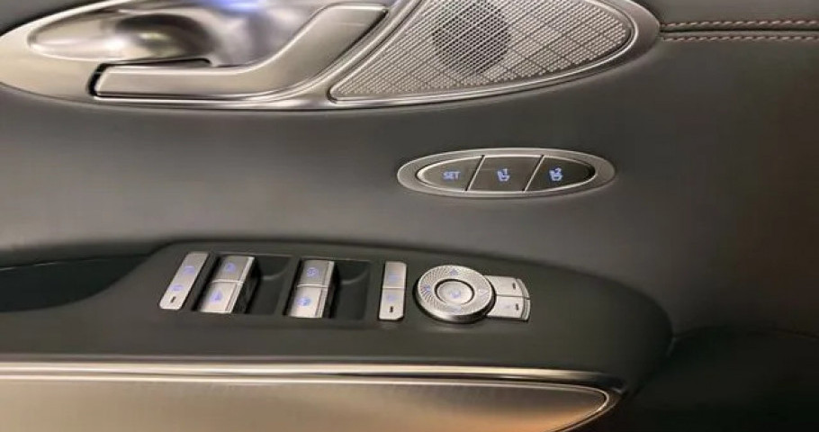 Genesis Gv70 