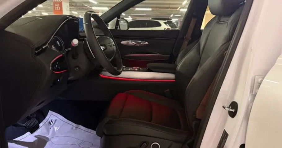 Genesis Gv70 