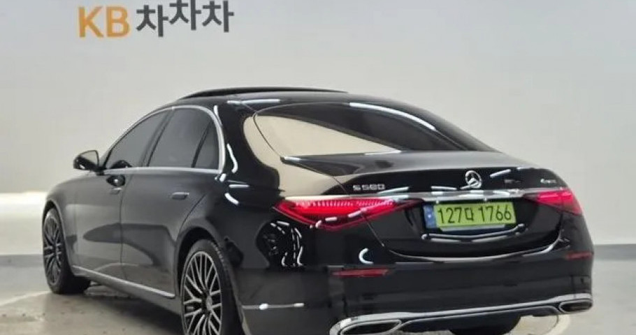 Mercedes-Benz S-Class 