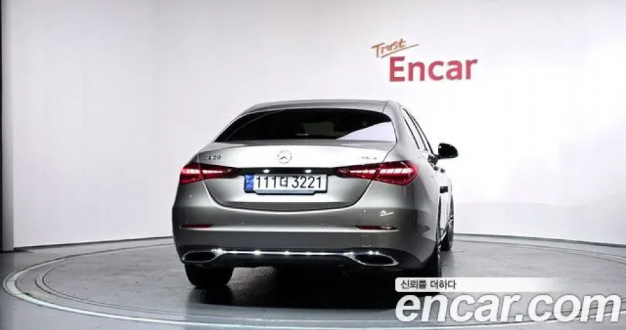Mercedes-Benz C-Class 