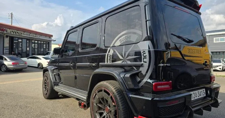 Mercedes-Benz G-Class 