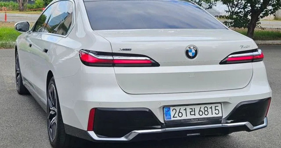 Bmw 7-Series 