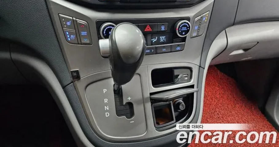 Hyundai Starex 