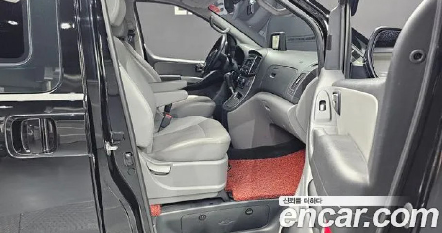 Hyundai Starex 