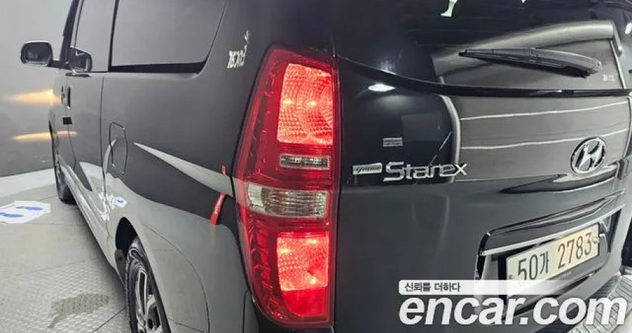 Hyundai Starex 