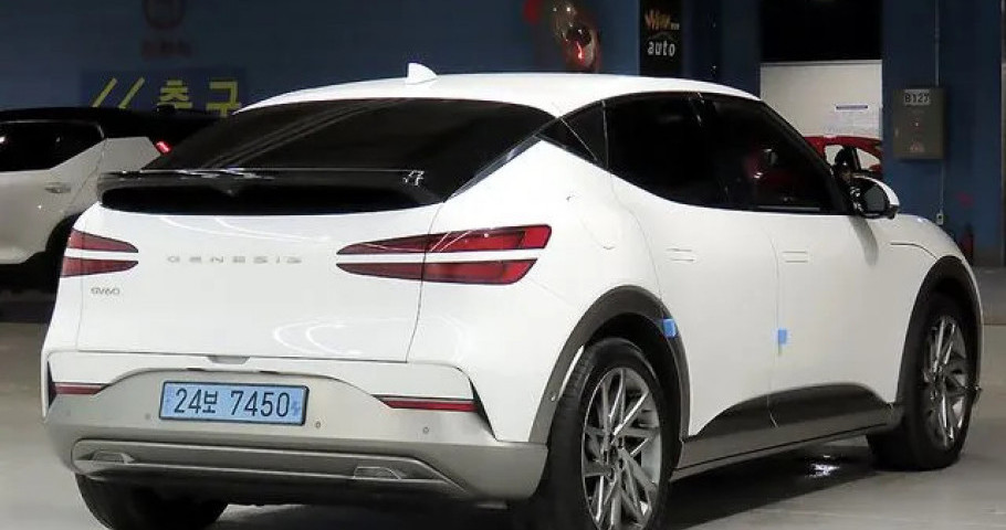 Genesis Gv60 