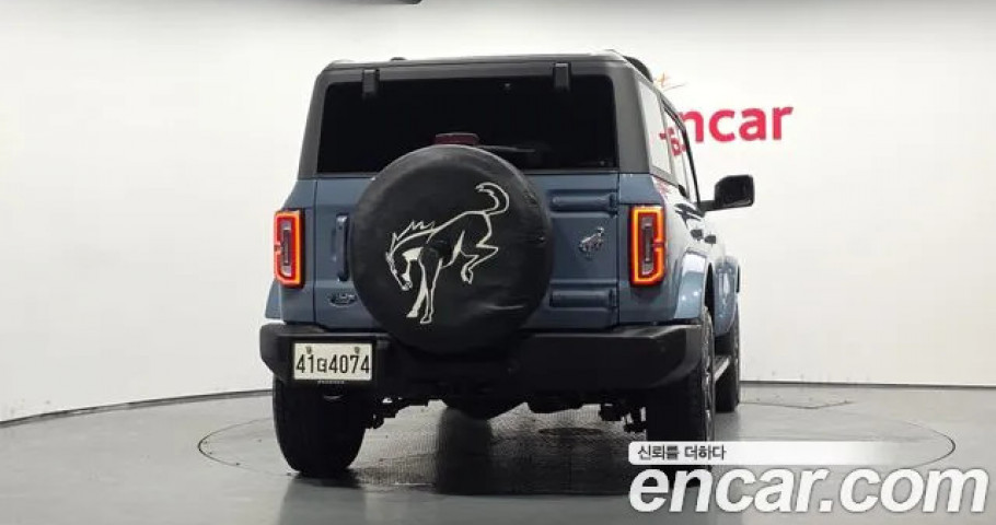 Ford Bronco 