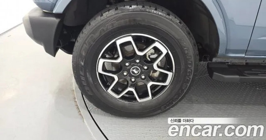Ford Bronco 