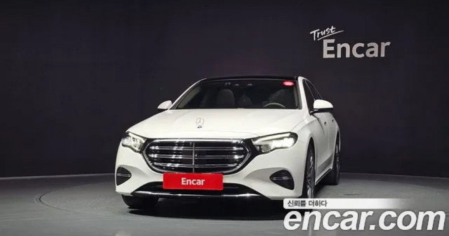Mercedes-Benz E-Class 