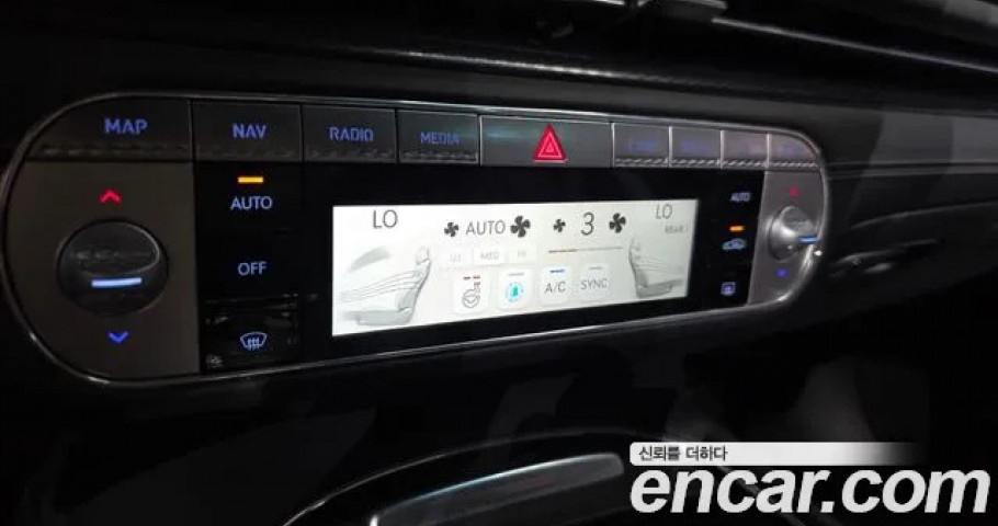 Genesis G90 