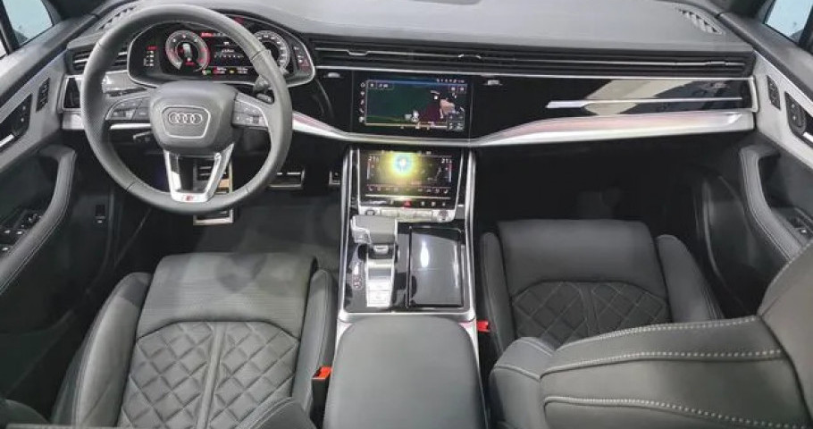 Audi Q7 