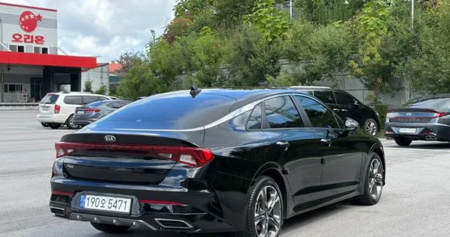Kia K5 