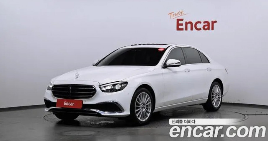 Mercedes-Benz E-Class 