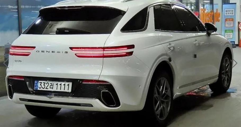 Genesis Gv70 