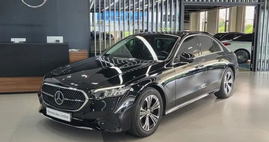 Mercedes-Benz E-Class 