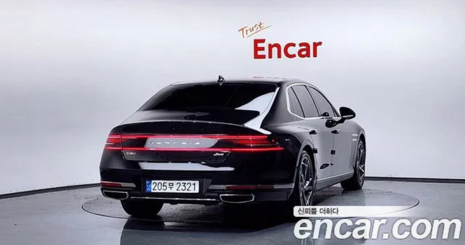 Genesis G90 