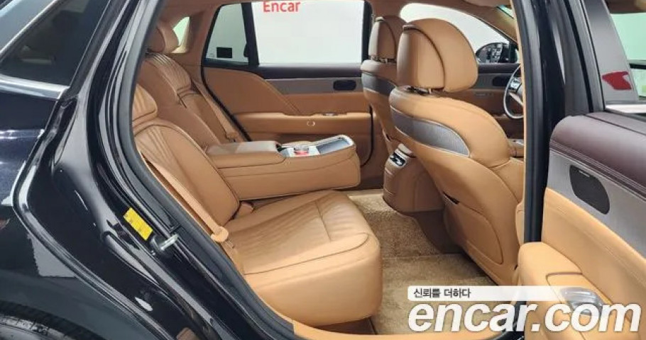 Genesis G90 