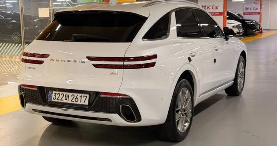 Genesis Gv70 
