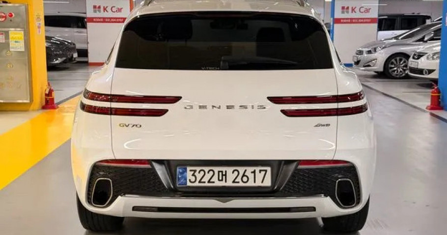 Genesis Gv70 
