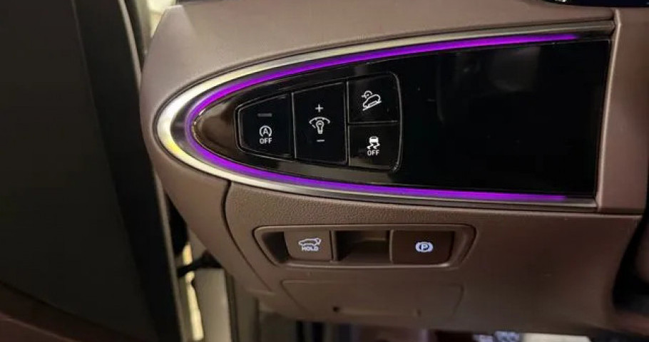 Genesis Gv70 