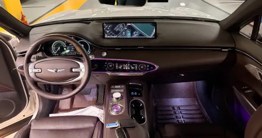 Genesis Gv70 