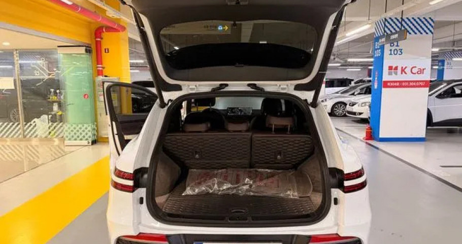 Genesis Gv70 