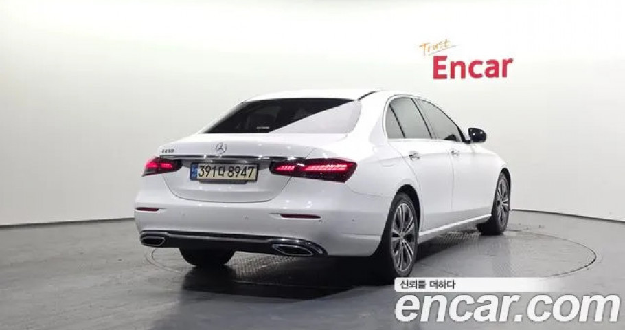 Mercedes-Benz E-Class 