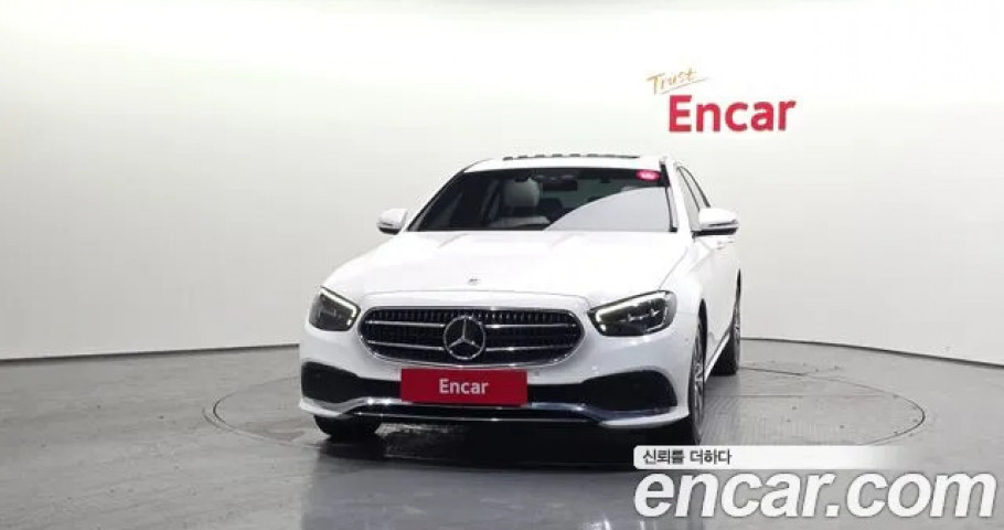 Mercedes-Benz E-Class 