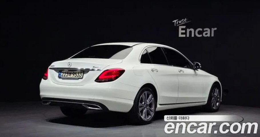 Mercedes-Benz C-Class 