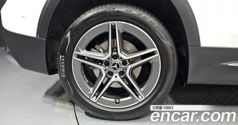 Mercedes-Benz Glb-Class 