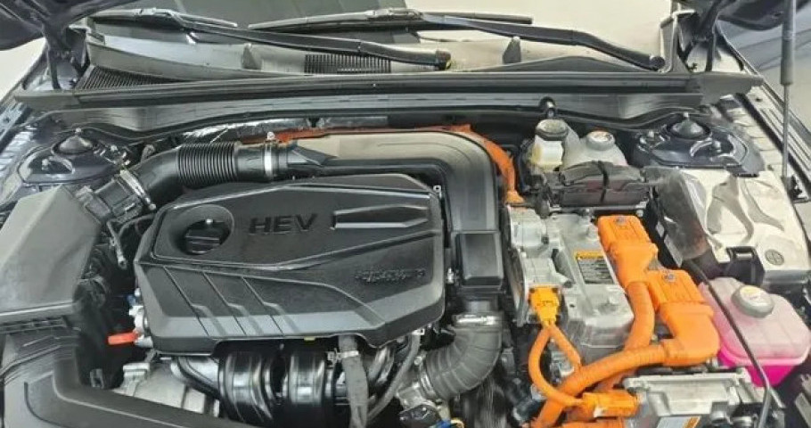 Kia K5 