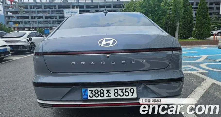 Hyundai Grandeur 