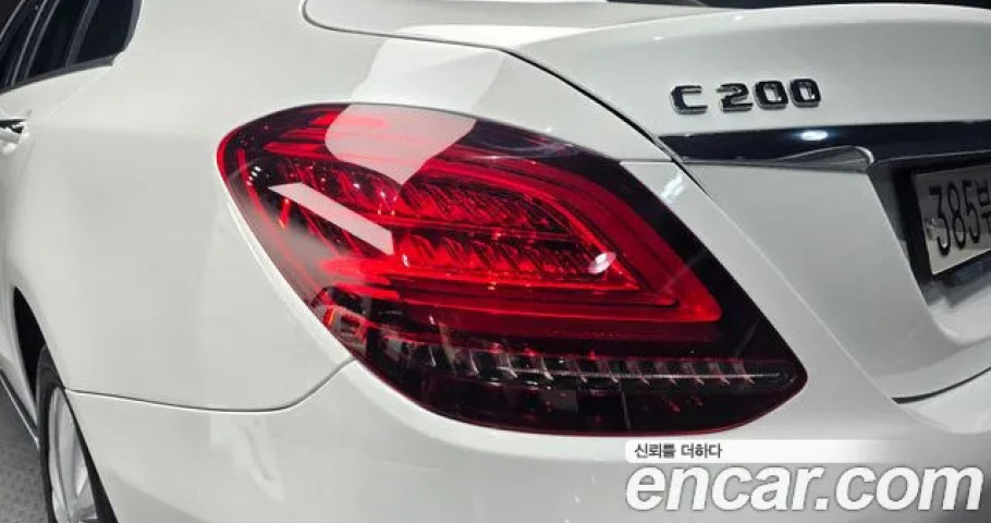 Mercedes-Benz C-Class 