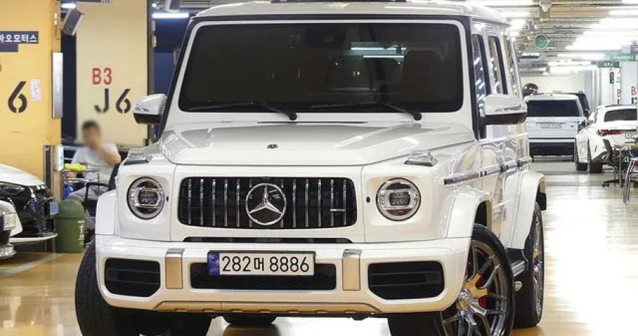 Mercedes-Benz G-Class 