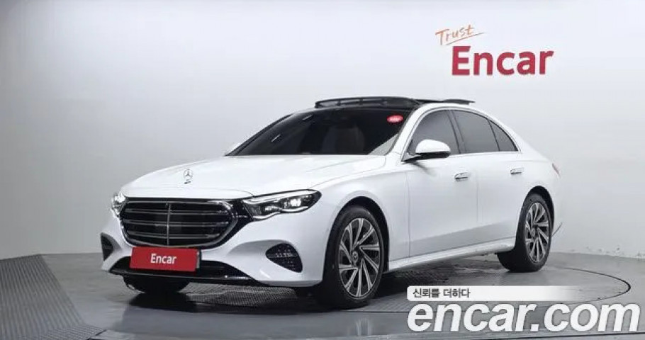 Mercedes-Benz E-Class 