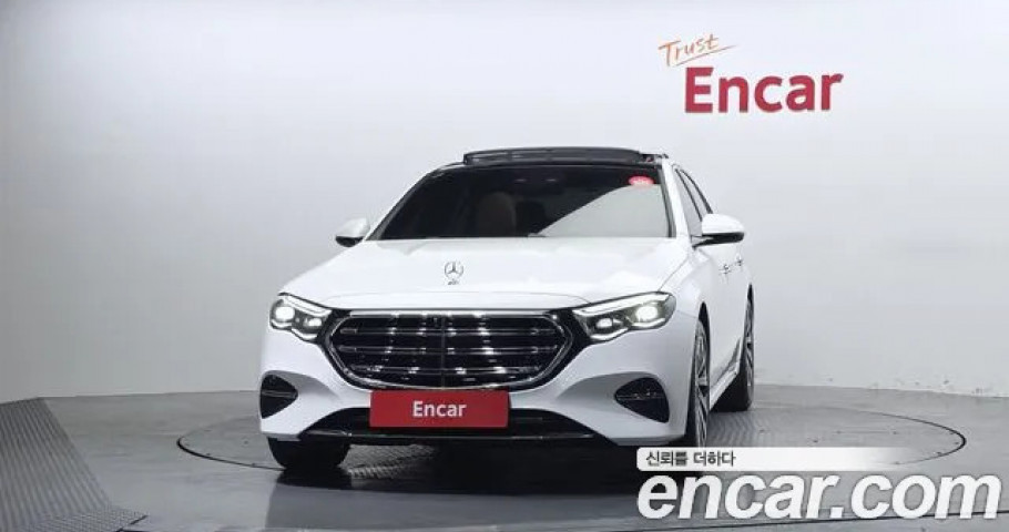 Mercedes-Benz E-Class 