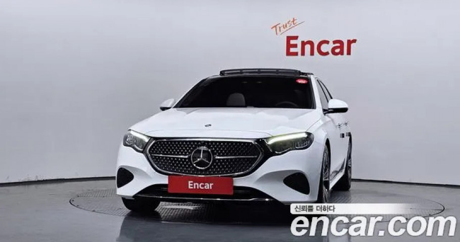 Mercedes-Benz E-Class 
