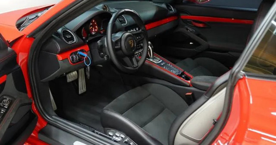 Porsche 718 
