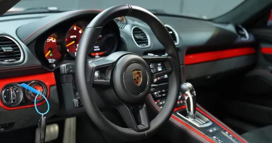 Porsche 718 