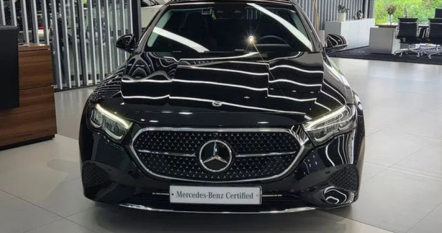 Mercedes-Benz E-Class 
