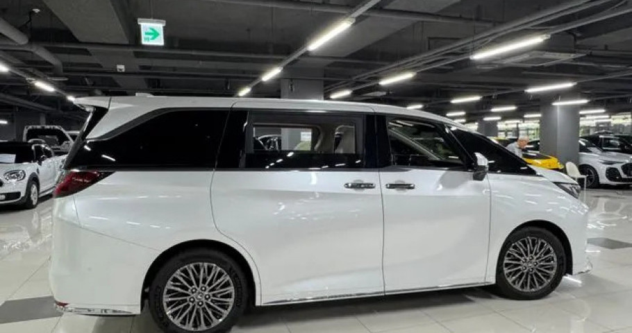 Lexus Lm 