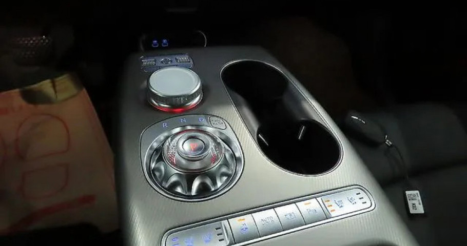 Genesis Gv60 