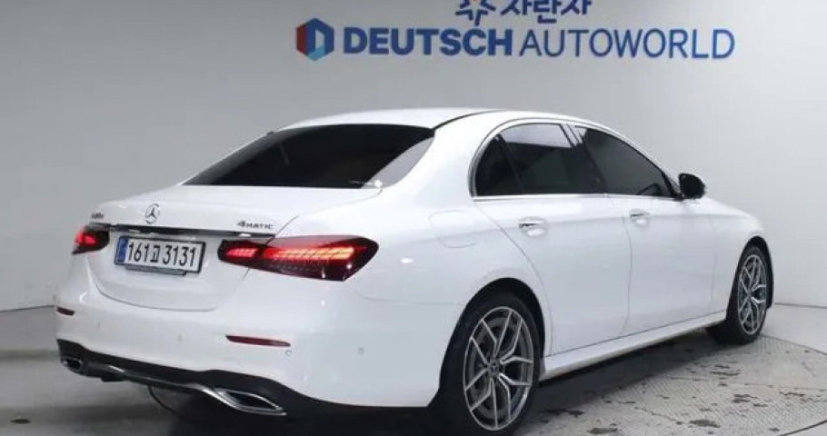 Mercedes-Benz E-Class 