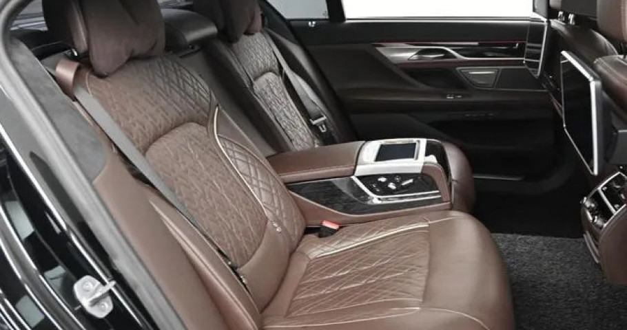 Bmw 7-Series 