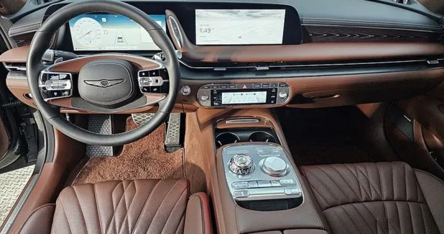 Genesis G90 