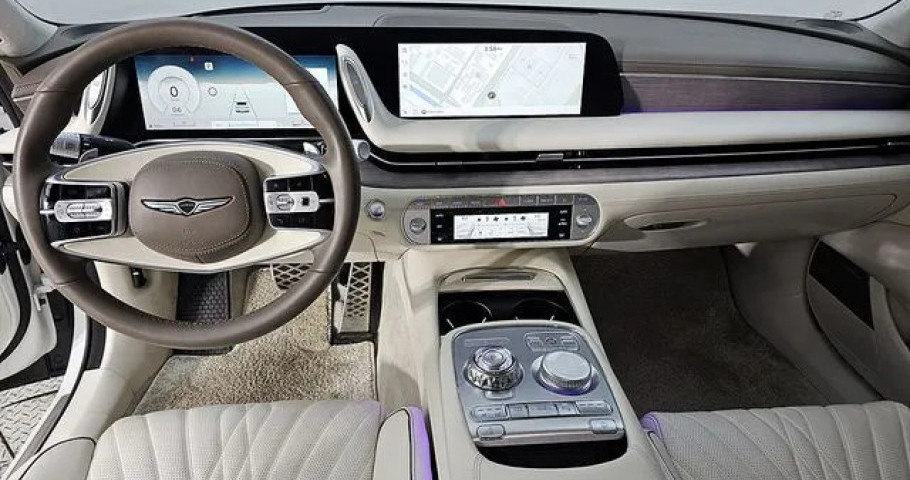 Genesis G90 