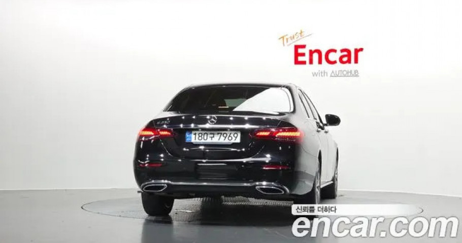 Mercedes-Benz E-Class 